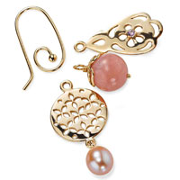Earring hooks come in 14ct gold & sterling silver, with a variation of stones like Pink Pearl & Amethyst in the pendants.
Come up with your own combination, a perfect way to dress up any outfit