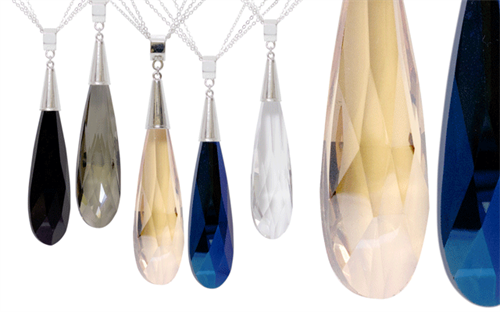 Fabuleux Vous’ Crystal necklace collection