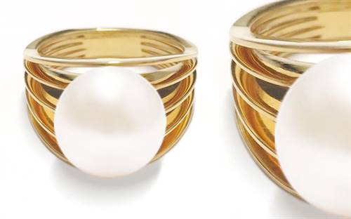 Atlas Pearls and Perfume’s Edged pearl ring
