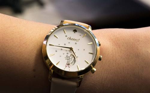 Smartwatches will soon be equally sharing the market with 'hybrid' watches, new research suggests. Photo courtesy: Fossil.