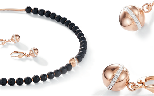 Onyx meets pavé crystal and rose gold in this new set by Coeur de Lion.