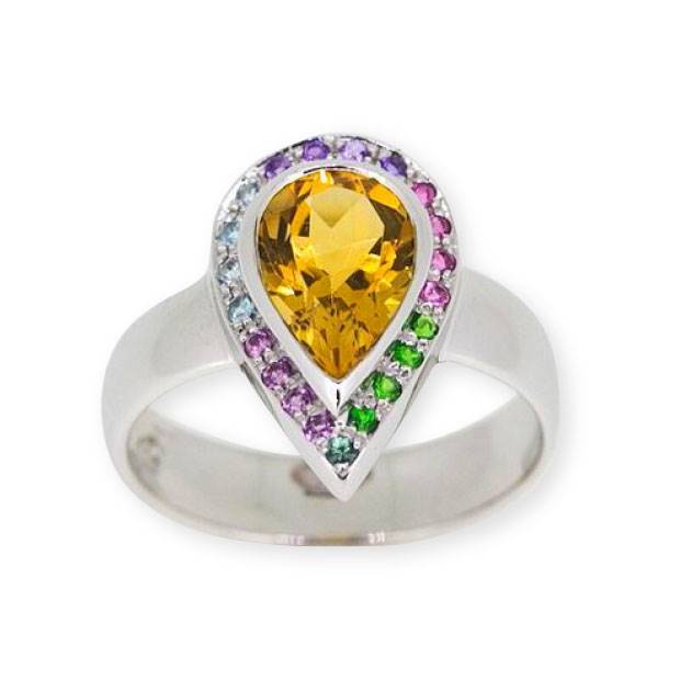 Bespoke ring by Yossi Jablonski.