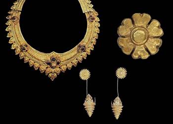 The collection included 77 pieces of gold and gemstone jewellery, including crowns, amulets, belts, and earrings. One item of note was a solid gold bowl believed to be dated to the 11th century.