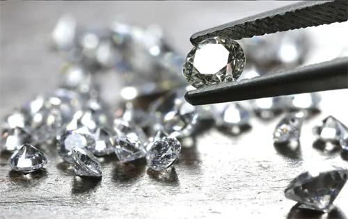 Discussion around the market tension between natural and lab-created diamonds has seemingly surged in recent weeks, and a leading industry analyst has suggested that a significant 'narrative’ shift is underway. | Source: Diamond Vault of Troy