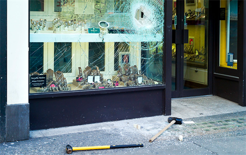 Several monitoring authorities have released intriguing new reports regarding the state of crime in Australia and its impact on retail businesses. | Source: JCK Online/Getty Images/whitemay