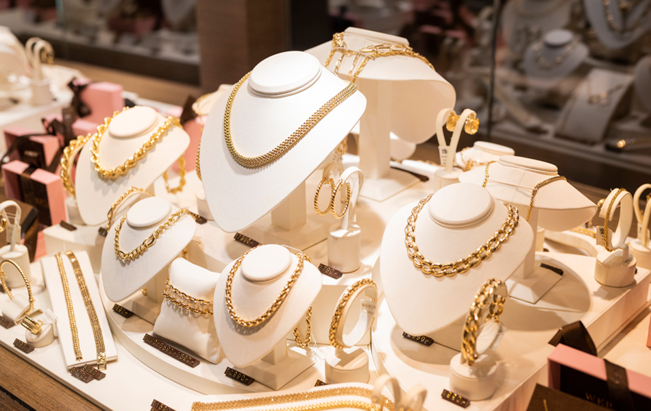 Set your displays so customers interact with the items and employ cross merchandising. This will encourage customers to pick up products they hadn’t originally intended to buy.