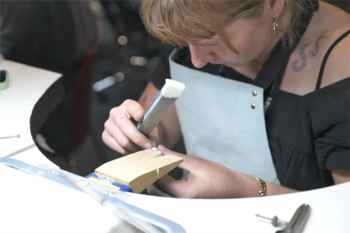 Expertise Events has announced that the Mystery Box Bench Challenge will return to this year’s International Jewellery Fair (IJF) at Darling Harbour.