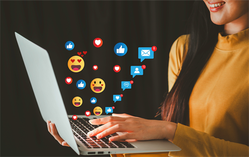 Customer reviews are ‘gold’ for jewellers and online jewellery businesses. Learning how to manage them effectively can be a game-changer for many businesses, significantly boosting your store visits.