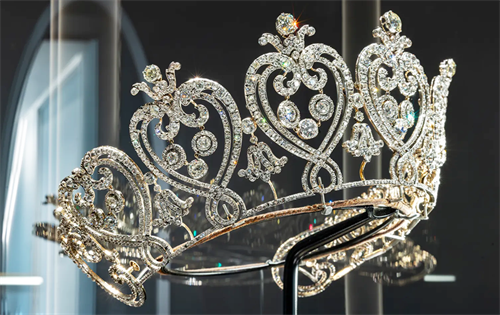 A rare collection of more than 350 Cartier pieces, many with historical significance, is on display in London. | Source: Tatler/Peter Kelleher