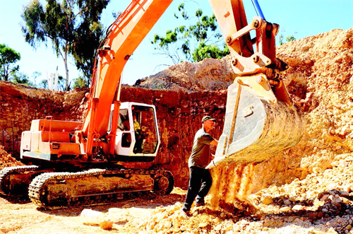 Mining in Koroit