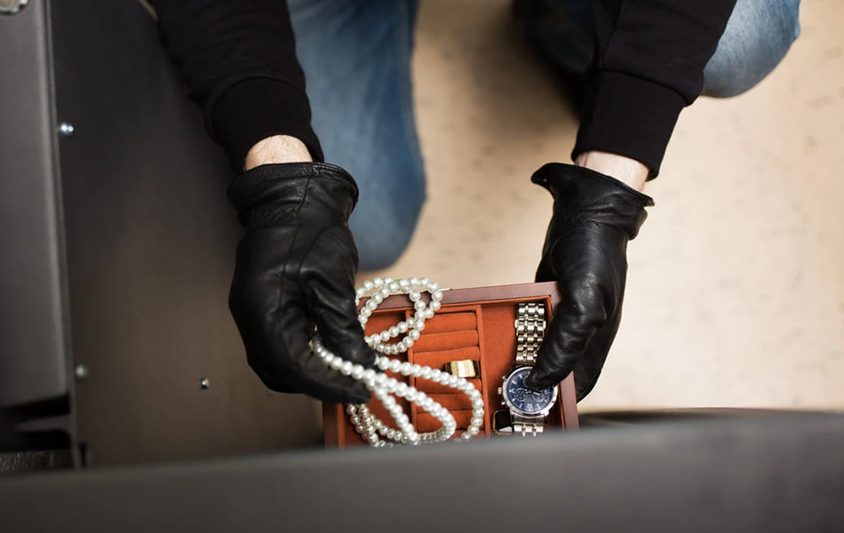 Recently released data has highlighted the enduring appeal of jewellery as a target for criminals in Victoria. | Source: Freepik