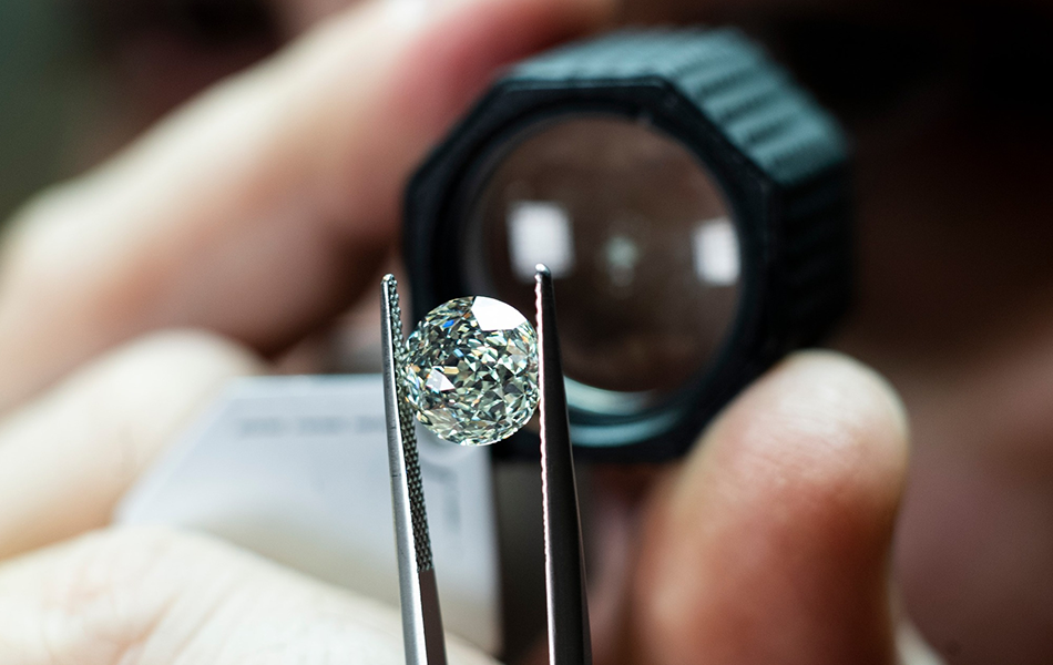 The world’s largest diamond-producing company, the De Beers Group, has reported a loss in the first half of the financial year as market pressures continue to take a toll. | Source: De Beers