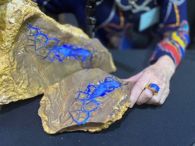 Lilo Stadler showcases a stunning blue opal.