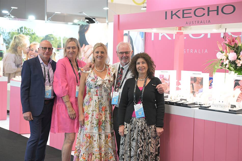 Ikecho hosted the Pick A Pearl Experience.