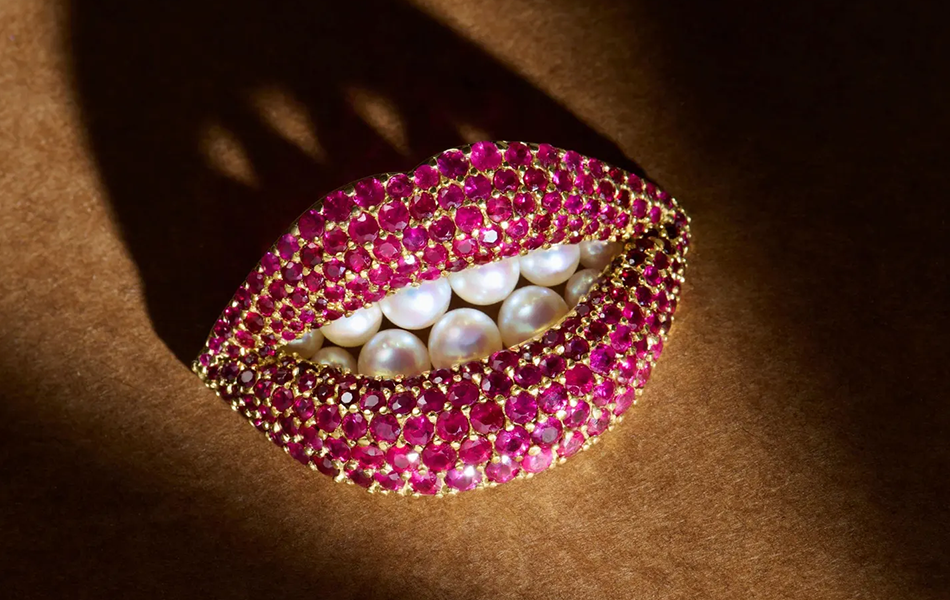 Salvador Dalí and Henryk Kaston, Cultured Pearl and Ruby Lips Brooch. Signed “HK” for Henryk Kaston. Courtesy Louisa Guinness Gallery and Leo Bieber.