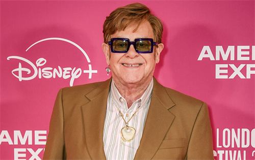Legendary musician Elton John has revealed that after recovering from surgery, he departed the operating table with plans for an unusual keepsake. | Source: Yahoo