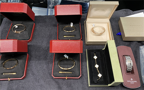 A Gold Coast man is facing accusations of selling counterfeit copies of Cartier and other high-end jewellery brands totalling more than $100,000. | Source: AFP