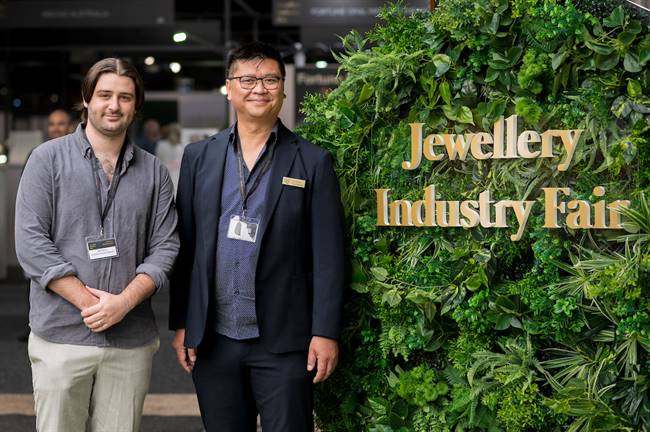 Andy Phanthapangna was promoted as a speaker at his jewellery summit in 2021 and his fair in 2020.  A new company called Apeirogon Technologies was registered in August. Jett Ferro, (pictured here) is recorded as director and secretary and the only shareholder. The shares are beneficially held.