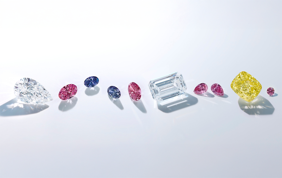 The third and final of Rio Tinto's Beyond Rare Art Series, Into the Light, concluded the program with a curated selection of Argyle and Diavik diamonds. Each stone represented the closing stage of Argyle’s legacy and the completion of a significant chapter in natural colour diamond history.