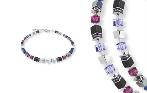 Statement Necklace: Harmonious blend of Chalcedony, Onyx, Haematite, Swarovski Crystals & rhinestone rondelles in stainless steel. German-made GeoCubes design. Geometric & natural elegance. | Source: Coeur de Lion