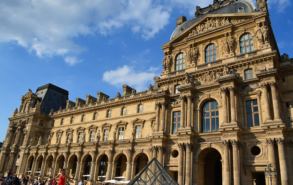 French media have published surveillance footage of the stunning jewellery heist at the Louvre Museum in Paris last year. | Source: Paris Tourism