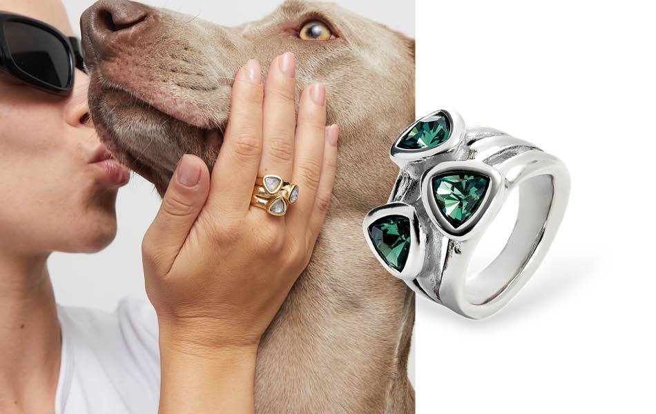 UNOde50: Iconic, cutting-edge handmade jewellery from Madrid. Bold, artistic, unisex designs inspired by nature. Discover the unique Ser Camaleonica ring with faceted crystals. | Source: UNOde50