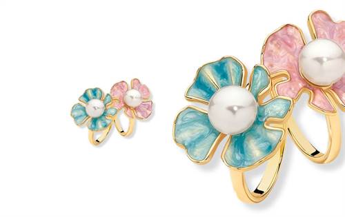 Sterling silver with yellow gold plating, detailed enamel petals & a luminous white freshwater pearl. Inspired by blooming florals, celebrating colour & craftsmanship. | Source: Ikecho Australia