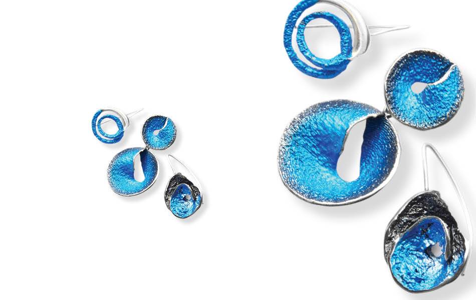 Unique handmade sterling silver bangles, necklaces, bracelets, pendants, chains, and earrings. Enhance your style with our handcrafted collection. | Source: Aztec Gold & Silver