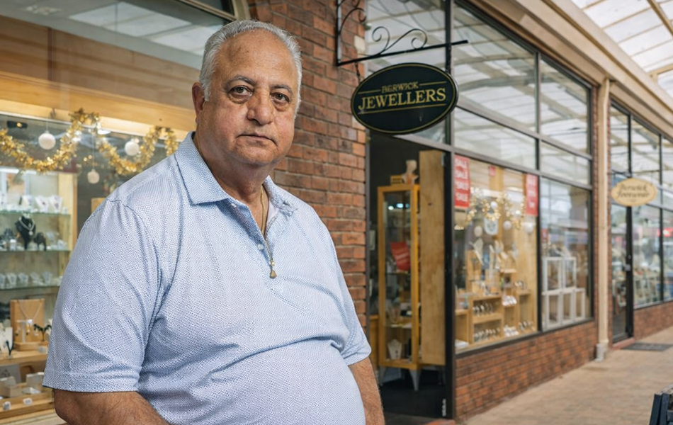 Three men have reportedly been charged following an armed robbery at a jewellery store in Berwick that left an individual hospitalised after a violent assault. 