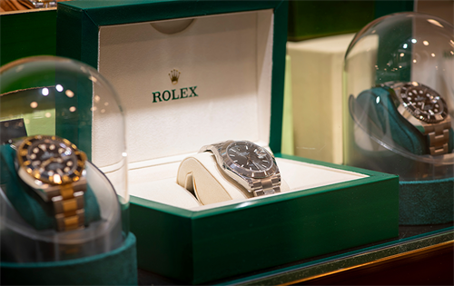 Super clone watches are redefining counterfeits — ultra-precise, 1:1 replicas that mimic luxury timepieces so convincingly, even experts can be fooled at first glance. | Source: Shutterstock