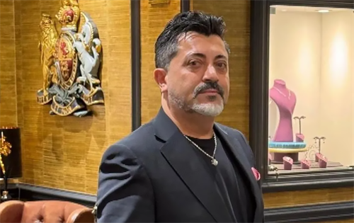 A jewellery retailer in the UK has been accused of persuading customers and associates to invest significant amounts of money and jewellery before closing his businesses and disappearing. | Source: BBC