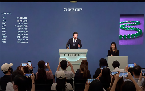 The most valuable jadeite necklace to appear at auction over the past decade has commanded a staggering return in Hong Kong. | Source: Christie's