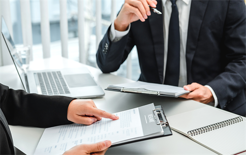 A journey map acts as a structured view of how employees interact with the organisation over time.