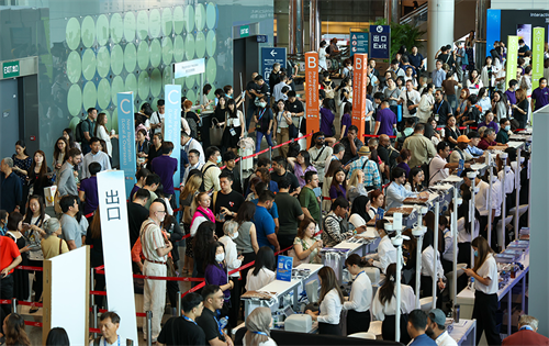 The opening of one of the world’s largest jewellery events, Jewellery & Gem ASIA Hong Kong (JGA), is just days away. | Source: Jewellery & Gem ASIA Hong Kong