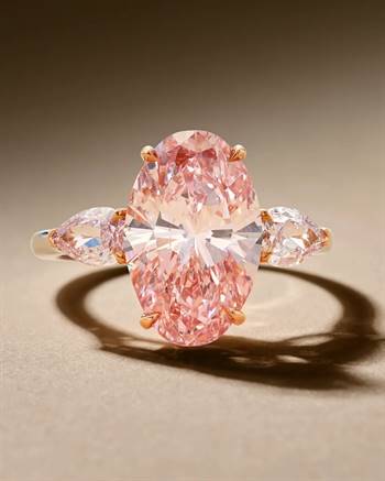 5.02-carat fancy intense pink and light pink diamond ring
