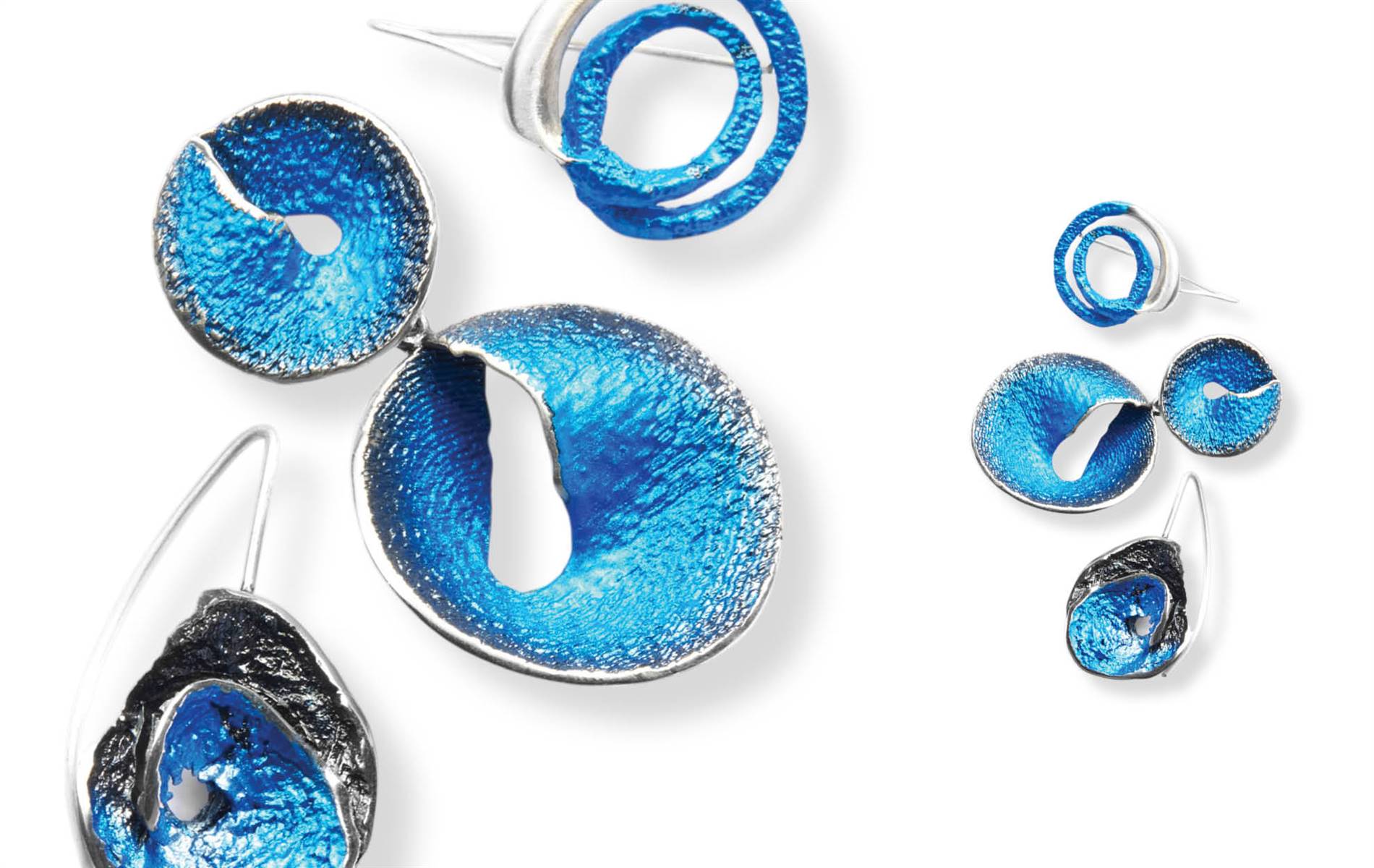 25 years at the International Jewellery Fair — classic handmade silver jewellery and affordable Daisy Collection. | Source:  Aztec Gold & Silver
