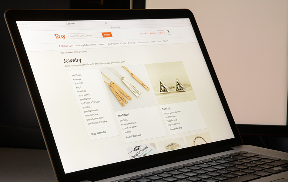 An interesting report has highlighted the rapid decline of Etsy, the online marketplace, due to the widespread adoption of AI-related products. | Source: Shutterstock