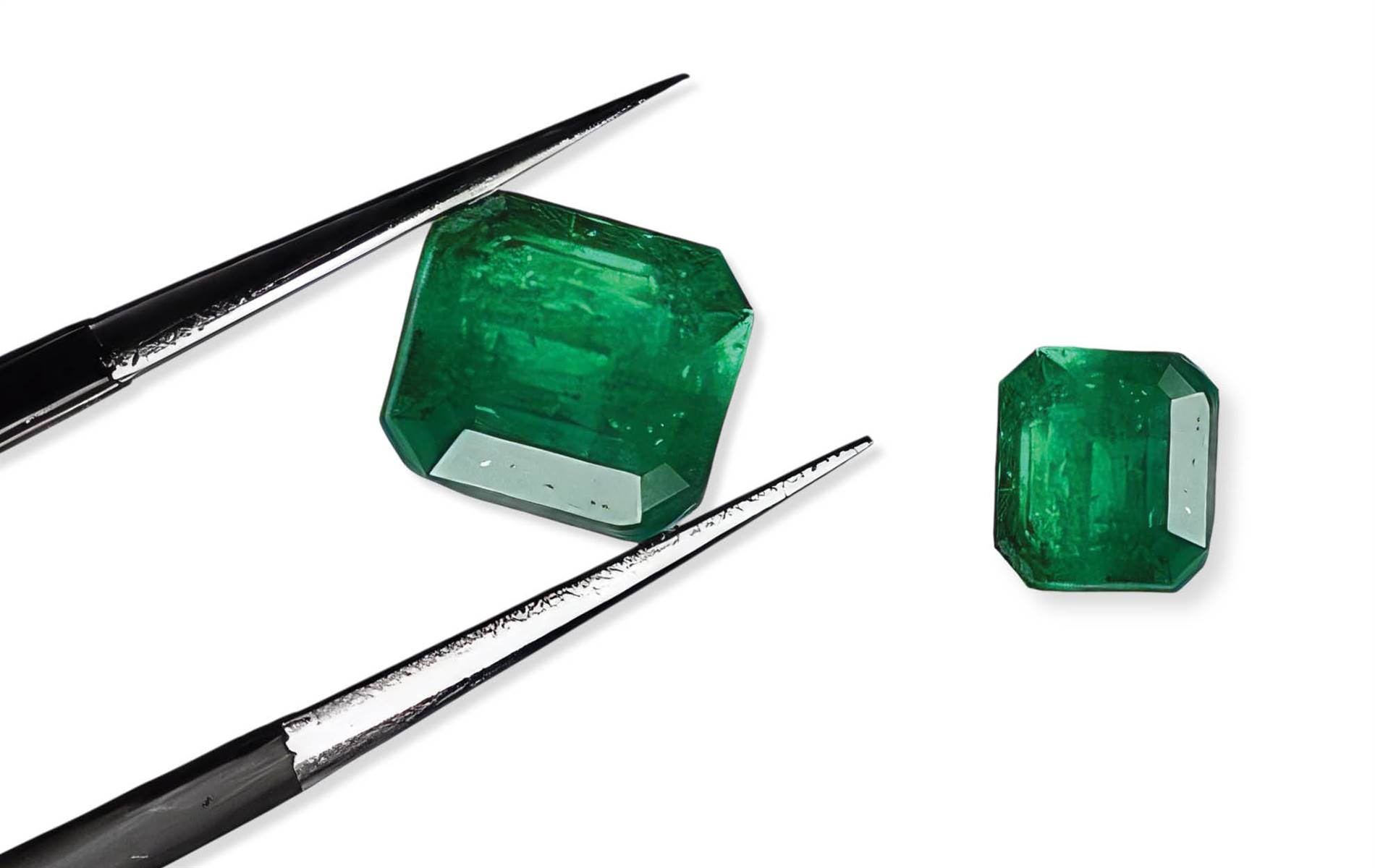 B2B platform sourcing certified Colombian emeralds — inspected, graded and transparently priced at origin. | Source: GemstoneX