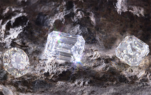 Speculation about the terms of the eagerly anticipated sale of the De Beers Group by parent company Anglo American has continued in recent weeks, with a $USD1 billion figure now widely discussed. | Source: De Beers Group