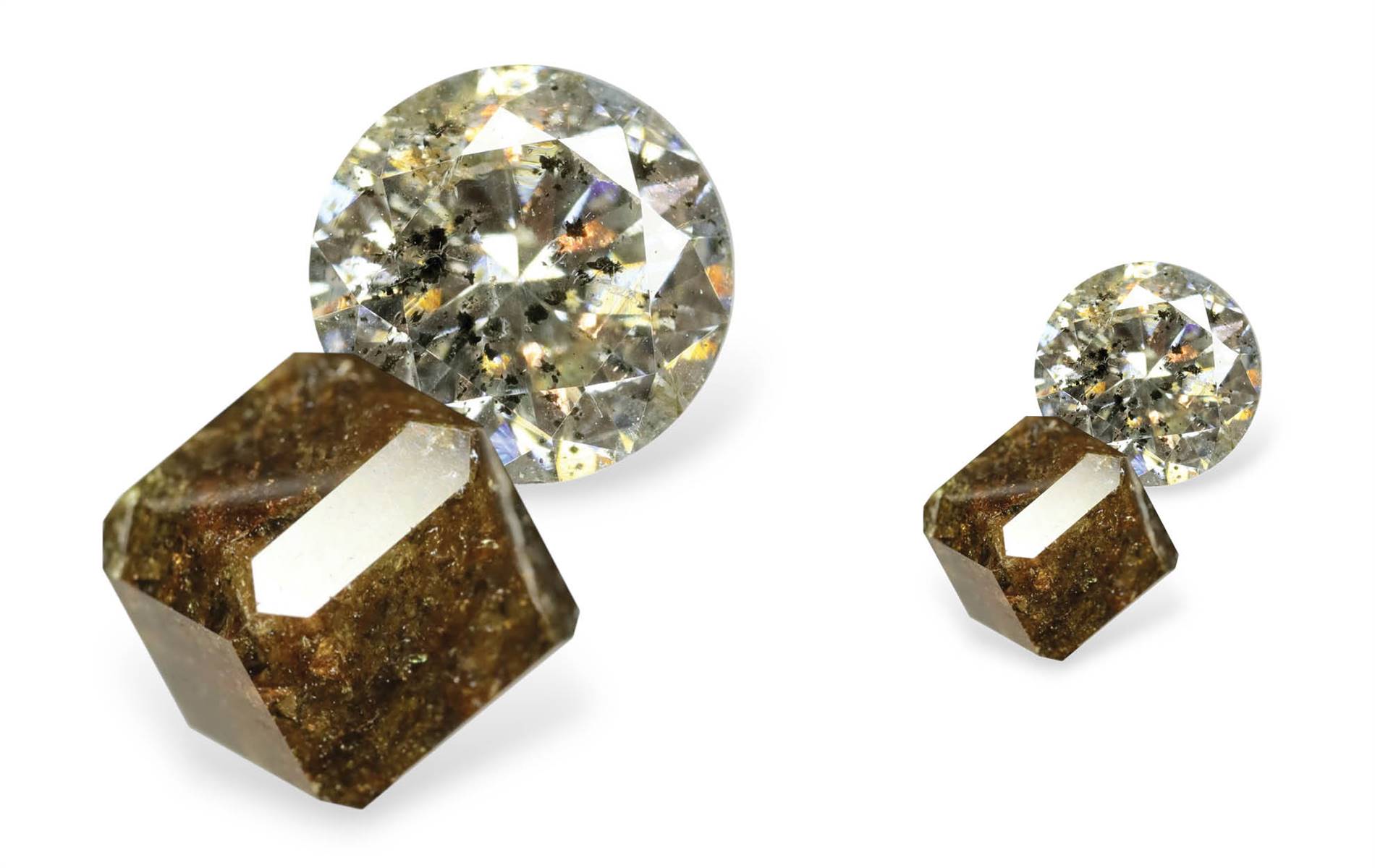 ACT-based specialists in natural flawed diamonds, plus unique silver and gold jewellery. | Source: Salt and Pepper Diamonds