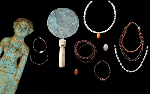 Archaeologists in Egypt recently discovered a 4,000-year-old tomb containing a collection of ancient jewellery near the city of Luxor. A joint US and Egyptian expedition discovered 11 sealed burials, which revealed a collection of necklaces, bracelets, armlets, scarab rings, and girdles made from va