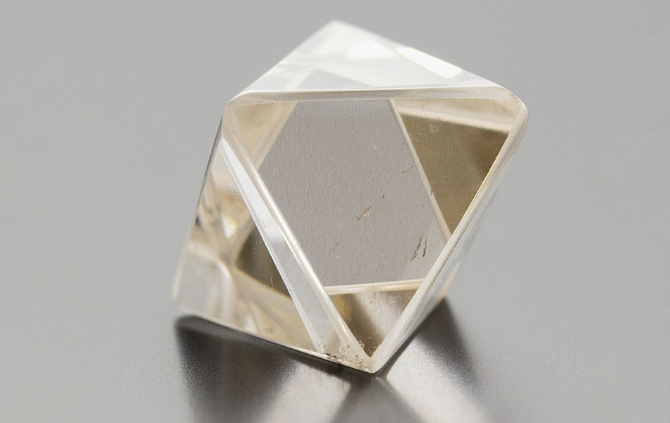 An investigation has uncovered a lab-created diamond, submitted to the Gemological Institute of America (GIA), that was deliberately made to mimic a natural diamond. | Source: GIA/Danny Bowler