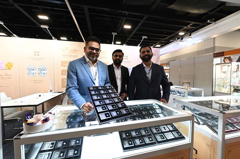 Dharmanandan Diamonds