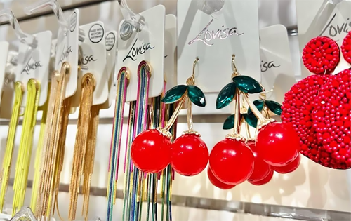 Australian fashion jewellery chain Lovisa has continued its relentless international expansion and reported double-digit sales growth for the past financial year. | Source: SouthPark Mall