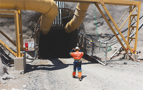 An interesting in-depth report has been published that explores the ‘hidden costs’ of a struggling diamond market; namely, the impact on local employment. | Source: De Beers Group