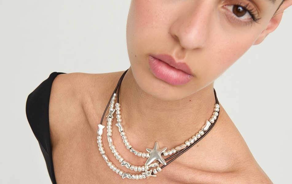 Handcrafted Spanish jewellery — bold sculptural designs, organic shapes, distinctive artistic style. | Source: UNOde50