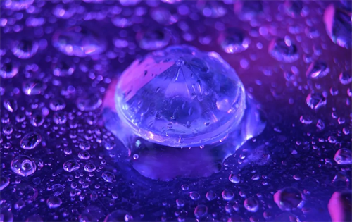 Researchers have discovered that diamonds behave differently under extreme conditions than previously believed, changing the broader understanding of their melting point. | Source: Live Science/Aitor Diago via Getty Images