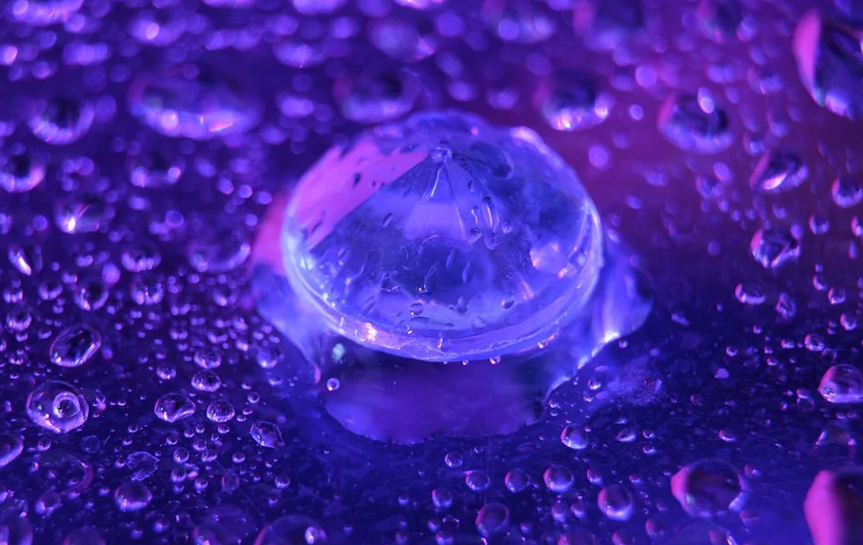 Researchers have discovered that diamonds behave differently under extreme conditions than previously believed, changing the broader understanding of their melting point. | Source: Live Science/Aitor Diago via Getty Images