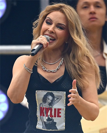 Kylie Minogue | Source: Elle/Getty Images