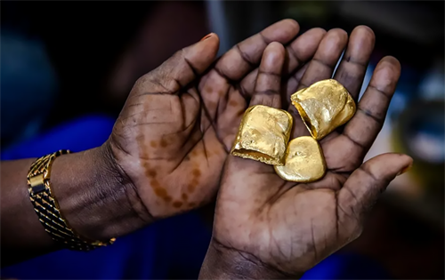 A lawsuit over two deaths at a Tanzanian gold mine could have far-reaching implications for responsible sourcing standards and the London Bullion Market Association. | Source: SWI/AFP